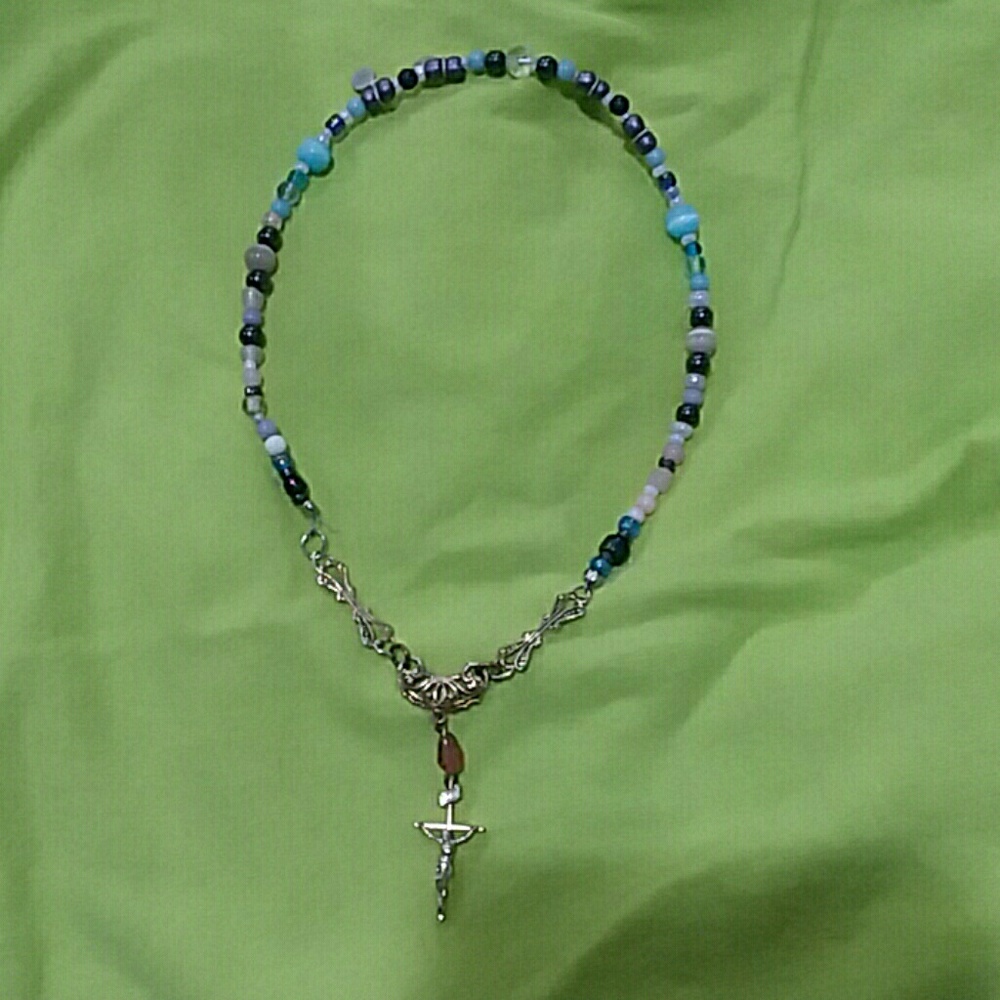 Anklet or small child's necklace